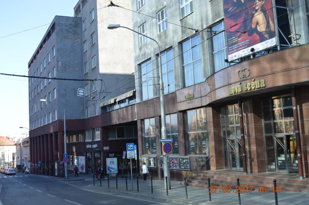 Apartment Accommodation Up To 17 ブラチスラヴァ エクステリア 写真